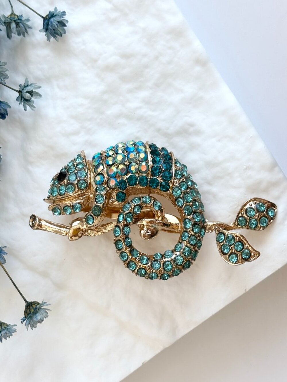Mint Blue Rhinestone Chameleon Reptile Lizard on Branch Gold Toned Brooch Pin